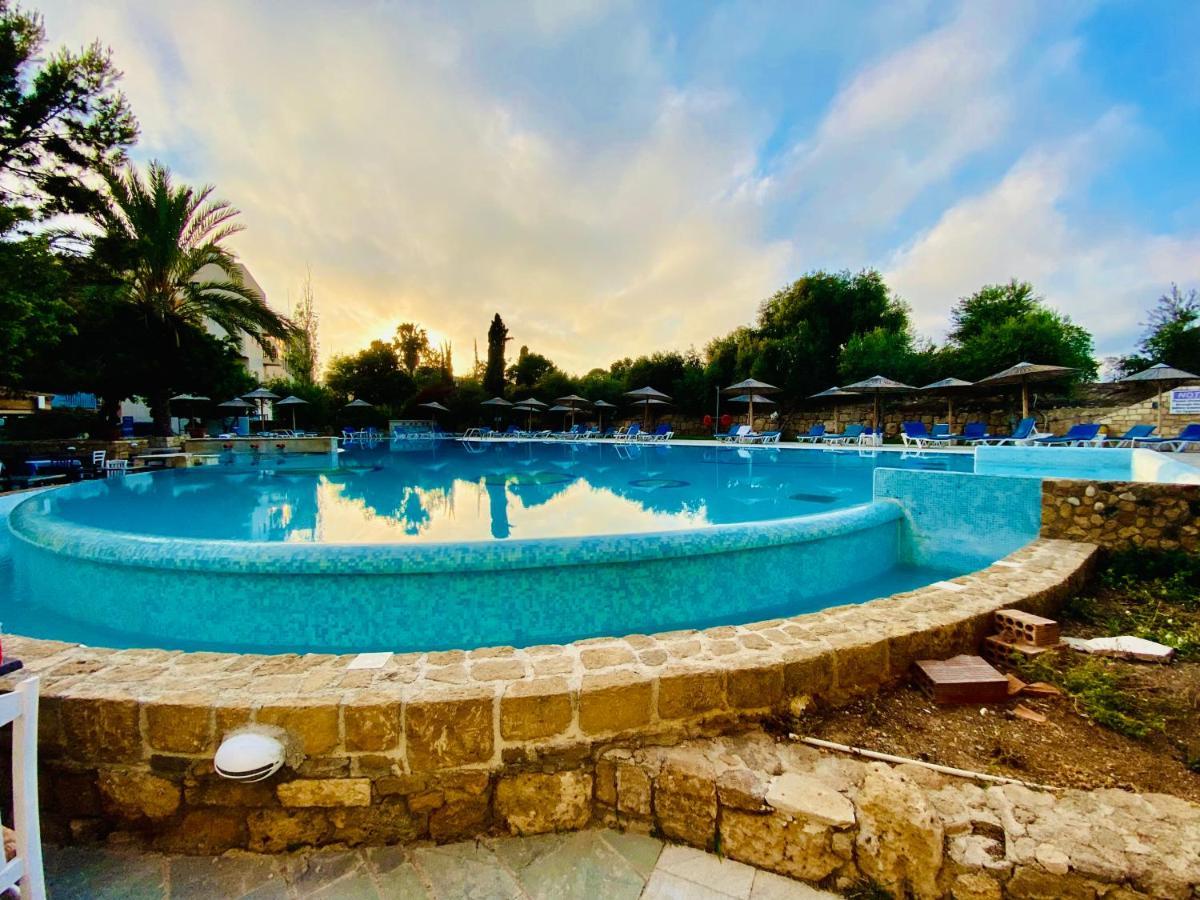 Basillica 3 Bedrooms Apartment Paphos Eksteriør billede